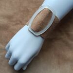 Manchette cuir daim naturel – Boucle vintage