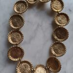 Collier vintage doré perles cabochon – longueur 42 cm