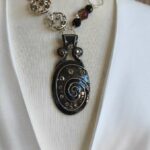 collier emaux